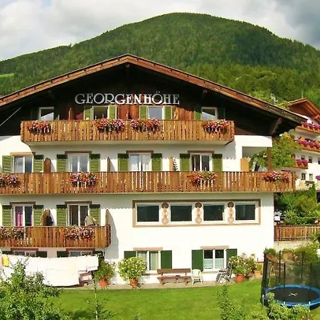 Hotel Garni Georgenhoehe 2*